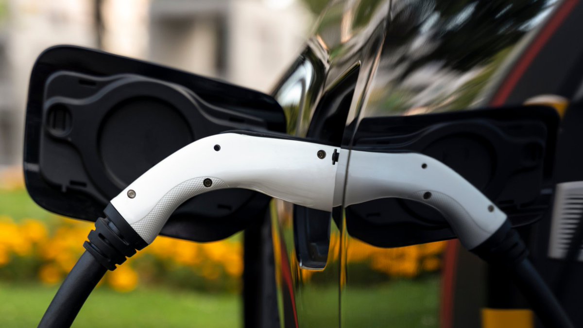 DexmatInc's tweet image. An electric car contains up to 5x more copper than an ICE vehicle. Where will that copper come from? 

Undetermined. 

#Galvorn can be used in EV manufacturing as a conductive, lightweight, and ultra durable alternative.

#EVProduction #Copper