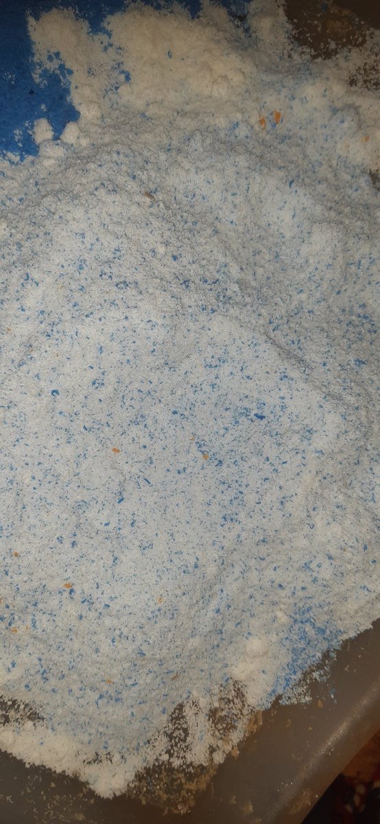 Vacances réussie bis est une opportunité de formation en pâtisserie, cuisine et saponification pendant deux mois.
Lieu : Wanindara Rails 
Heure : 10h30 - 13h30 ou 14h00  
Coût de la formation : 1 000 000 GNF 
Téléphone : 620 65 14 14/ 620 71 07 47