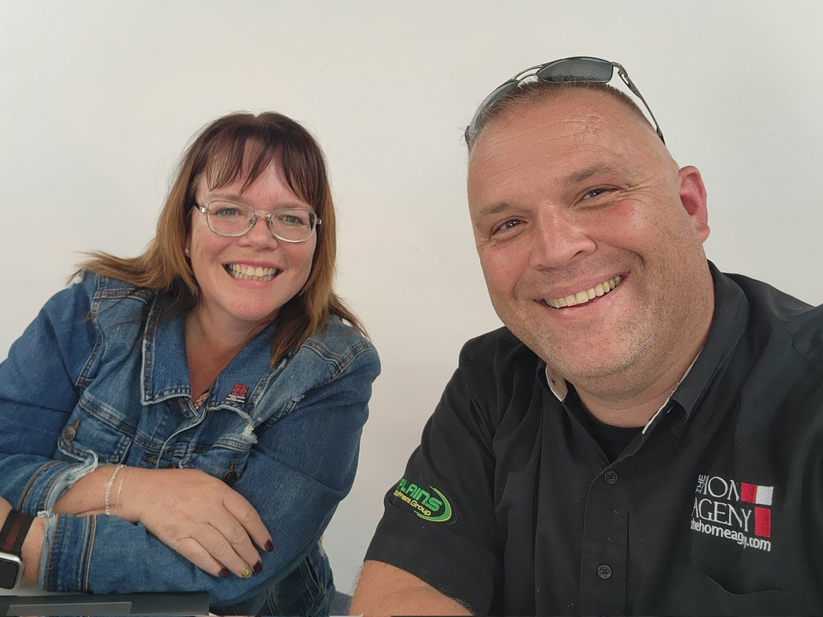 BenRand10's tweet photo. Hanging out with our partners @krvn at @HHDays. Always fun chatting with @firefighter89. https://t.co/HzUBCrHjy7
