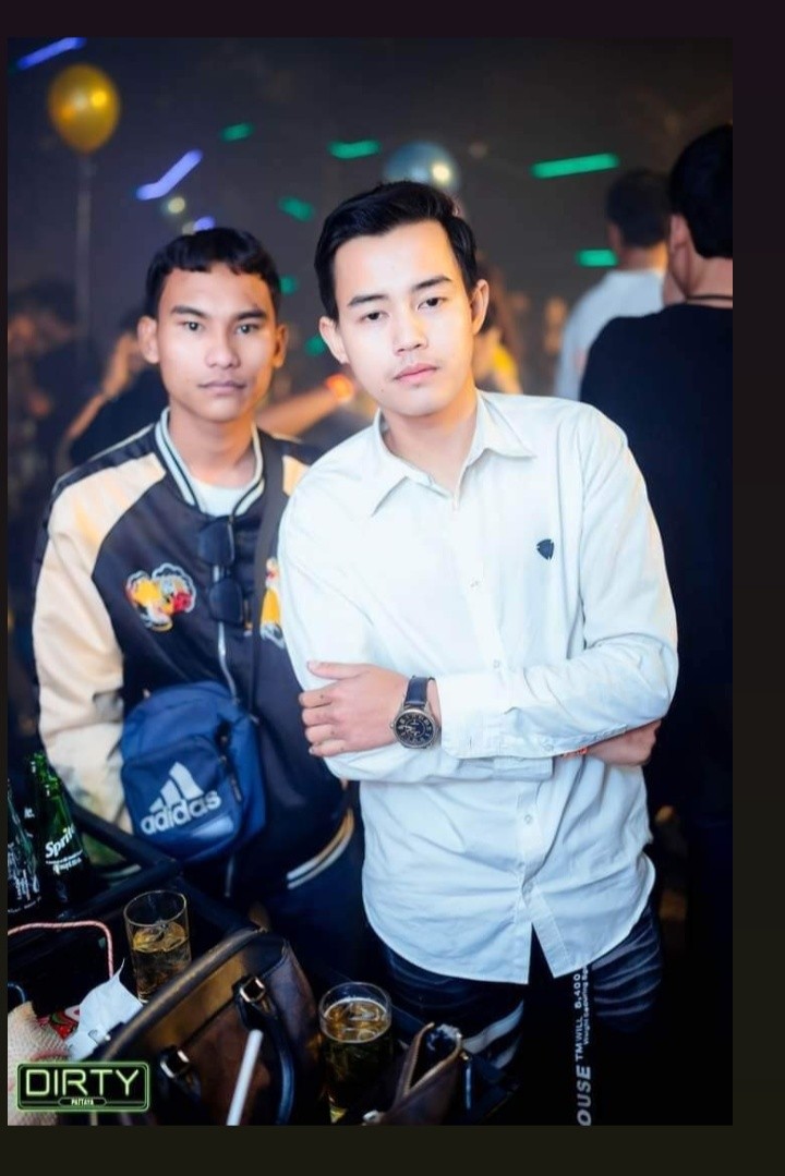 PhaskrPhay's tweet photo. หล่อใส วัยซนนัดได้ นาเกลือบ��งละมุงชลบุรี Pattaya Zara 💎💎 aonnaklua999 id. https://t.co/fmexjBZbIu