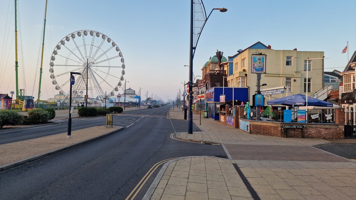 pickingill's tweet photo. Early morning #riveryare #greatyarmouth last weekend. https://t.co/6KGNQGng5j