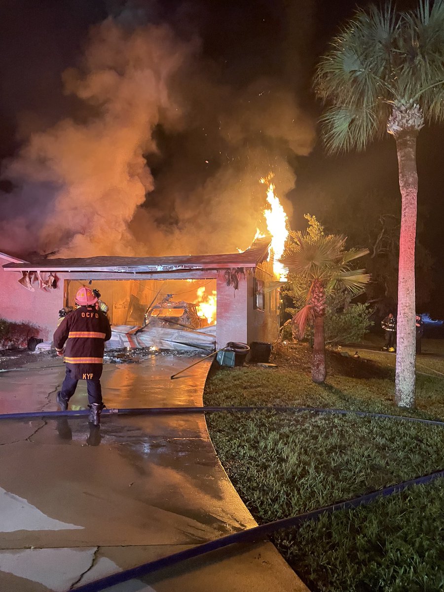 realclairemetz's tweet photo. Firefighters @orangecityfl say home in #debary was destroyed last night, when fire broke out in garage attic area, gutted garage & vehicle in it & spread to house. Residents of home on Wilson Rd., got out safe. Investigators can’t rule out a lightning strike. https://t.co/1aiOAK9hJp