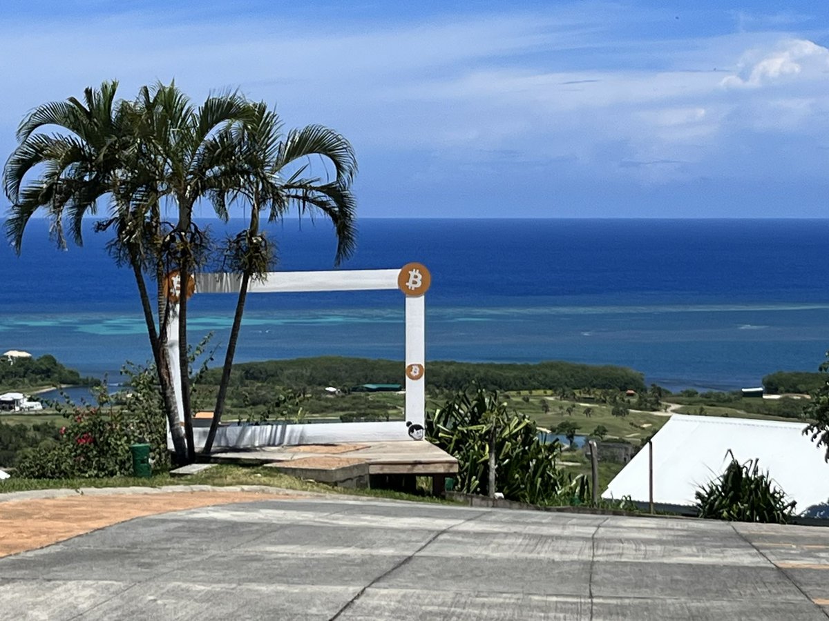 droneevtol's tweet image. A big thank you to @Prosperahn @ProsperaGlobal and of course @NiklasAnzinger and everyone in #prospera for #Contech2023 It’s amazing at what’s being done and the infectious positivity of all the entrepreneurs and supporters is so refreshing. Wonderful ideas and building being…