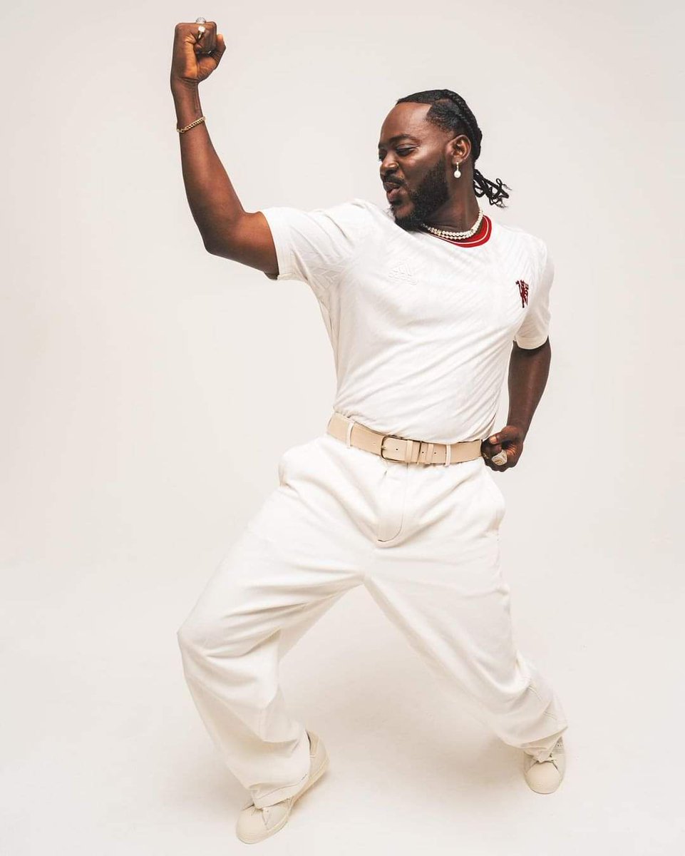 HPgrafiks's tweet image. Pusha T and Adekunle Gold repping Arsenal and Manchester United's new adidas 'LFSTLR' collection 👕

#Pusha #Adekunlegold #MUFC #ARS