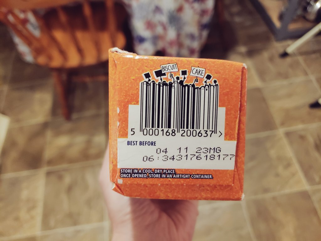 ThreeBeanDaily's tweet photo. Too soon, Jaffa Cakes, too soon.
#biscuit #cake #WeWillNeverAgree #WhichSideAreYouOn #IsItYourBirthdayToday
#BroughtThemBackNowTheyAreStale #ThreeBeanSalad https://t.co/a0jKoUH0lu