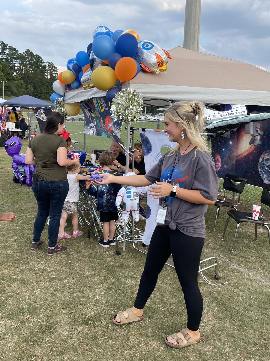 Nicole Donnell tweet media