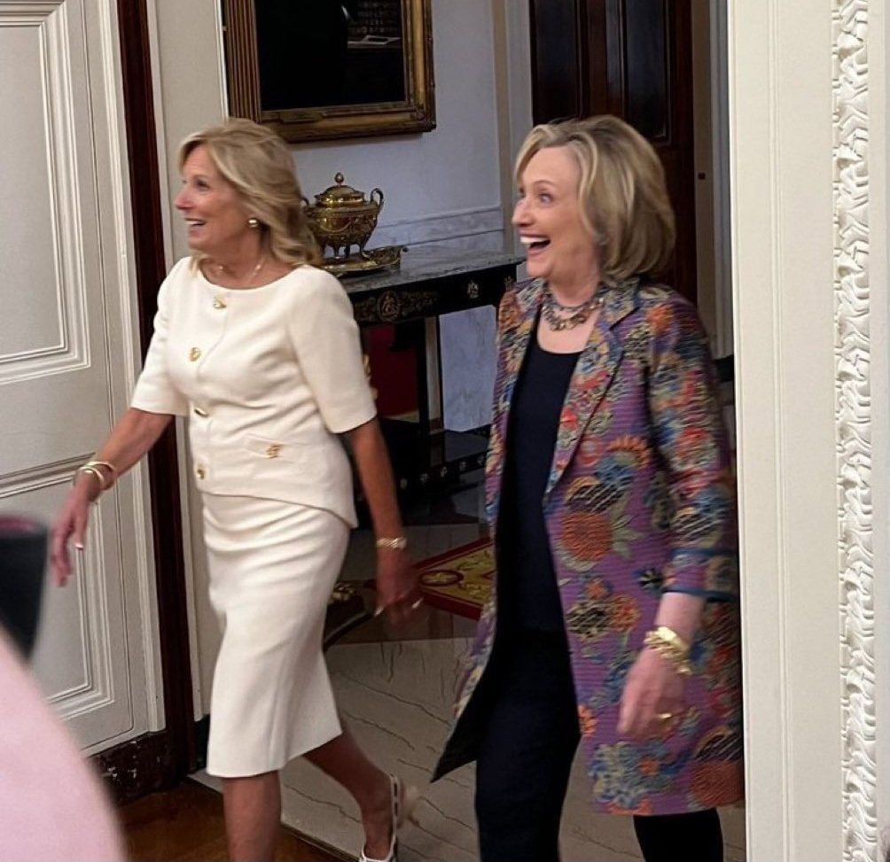 michaeldeand01's tweet photo. Breaking 
Hillary Clinton was at the White House today. 

Breaking 
The White House reports that Joe Biden..... is not suicidal 

More to follow https://t.co/v77Na66VXt