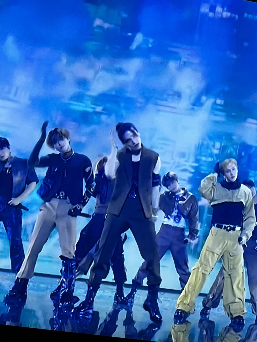 The #VMAs are doing just fine by us. <a href="/Stray_Kids/">Stray Kids</a>