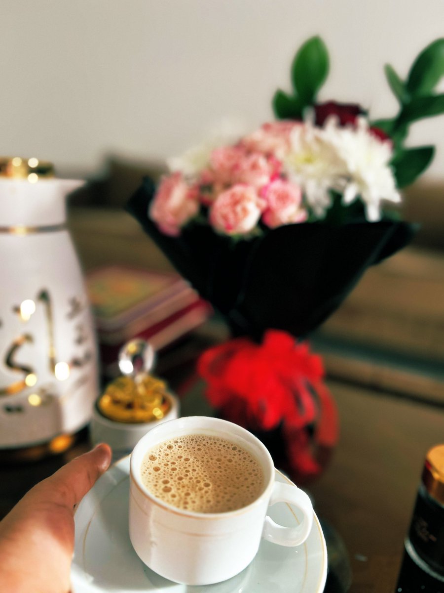 ڪُل إنسَان يعتَقد أنَہ مُبتَلِي أڪثࢪ مِن غيࢪه ﯡﺎﻟحقِيقۃ أن ڪلًّا مِنا ﻟديہ ما يعَانِيہ ﯡيُعڪࢪ صَفْۄَهُ ﻟڪننا نختَلف فِي ﺎﻟࢪضا بقضَاء ﺎﻟلهّٰہ ﯡقدࢪه،،،

*ﻓﺎﻟحمد ﻟلهّٰہ شڪࢪًا ﯡٲمتنانًا ﯡٳقࢪاࢪًا بفضلہ ﯡٲعتࢪافًا بعظِيم ڪࢪمہ*