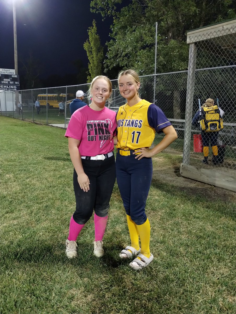 Venom18u's tweet photo. We enjoyed some Venom vs Venom 🥎 tonight! Great game, Kristen and @KamarinSimmons! https://t.co/qIXSp1ef9u