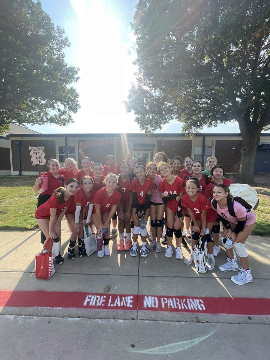 HaggardEagles's tweet photo. 2 GAMES IN 1 DAY!

The Lady Eagles were victorious over Armstrong yesterday! Both 8th grade teams won in 2 sets!

Our 7th grade football boys fought hard against Renner, but unfortunately did not come out on 

It’s always a great day to be an EAGLE!🦅 https://t.co/qGGjAlurRA