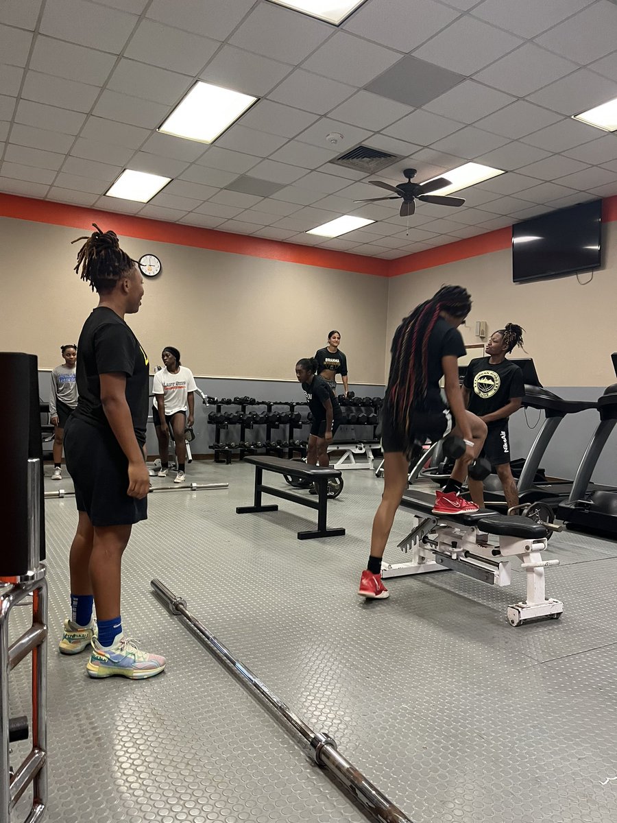 EFFORT ONLY!

#letsgetit #NoExcuses #noexplaination