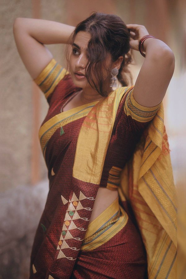 F535hVPbEAAbspz?format=jpg&name=900x900