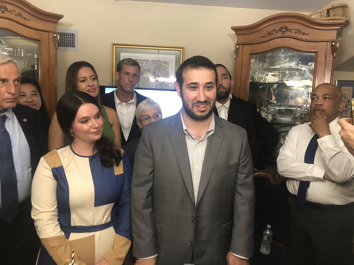 Queens_Dems's tweet image. A hearty congratulations to @SamBergerforNY for his victory tonight!

From elected officials to unions to tenants associations to activists— the whole community came out to support the best candidate for the job.

Through unity comes strength 🗳️🎉

#CommunityWins