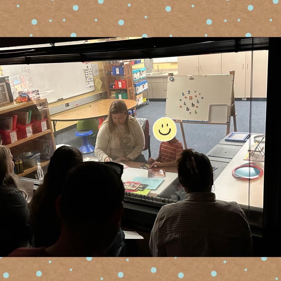 All students are ready to learn! When classroom teachers join the behind the glass lessons, powerful discussions happen. Together we can grow strong readers and writers. @rrcna_org #readingrecoveryworks
<a href="/DoctorJanRich/">Janet RICHARDSON</a>