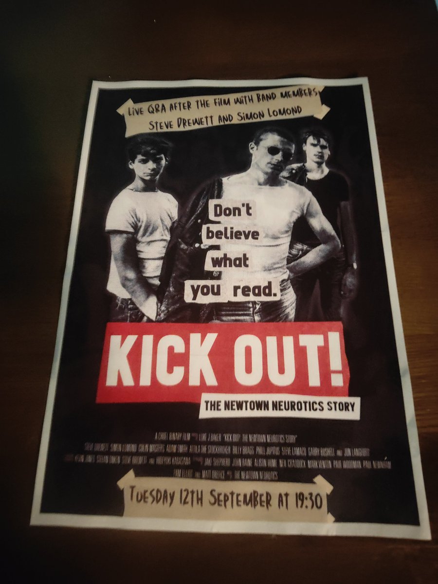 MartinFPercival's tweet image. An enjoyable evening in Sheffield watching the very interesting @kickoutdoc on the Newtown Neurotics. Recommended! Includes a mention of @ramonesmuseum - Steve Drewett donated their 31.12.77 New Year's mini banners. A fascinating history of a very interesting band.