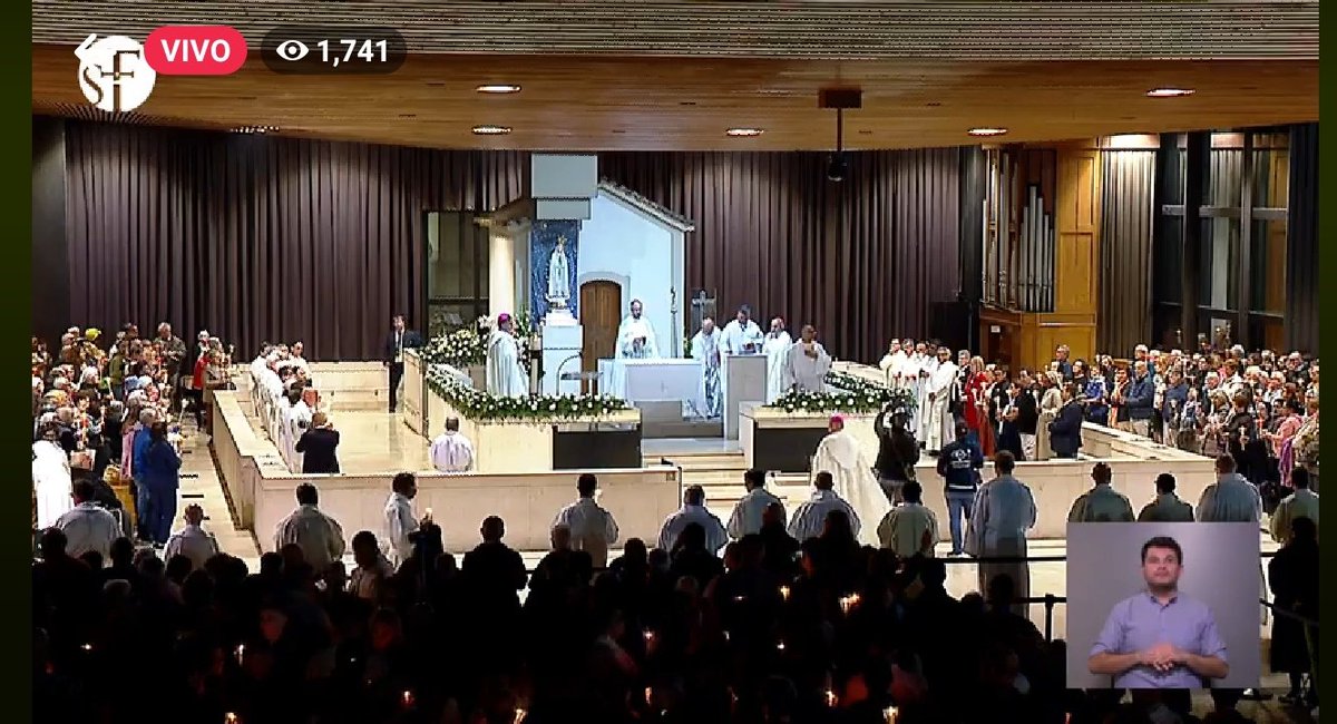 d_mhg's tweet photo. Fátima é altar do mundo e da paz! Peregrinação Internacional Aniversária hoje #12Set assinala a quinta aparição de Nossa Senhora, em setembro de 1917.
https://t.co/myhdo0xmIC https://t.co/gT52kw6VyQ