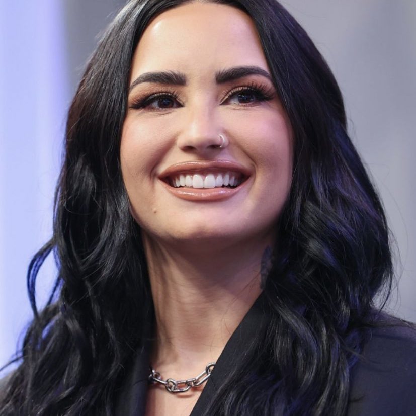 devonnesart's tweet image. obrigada deus pela oportunidade de estar viva na mesma época de demi lovato e poder apreciar sua beleza