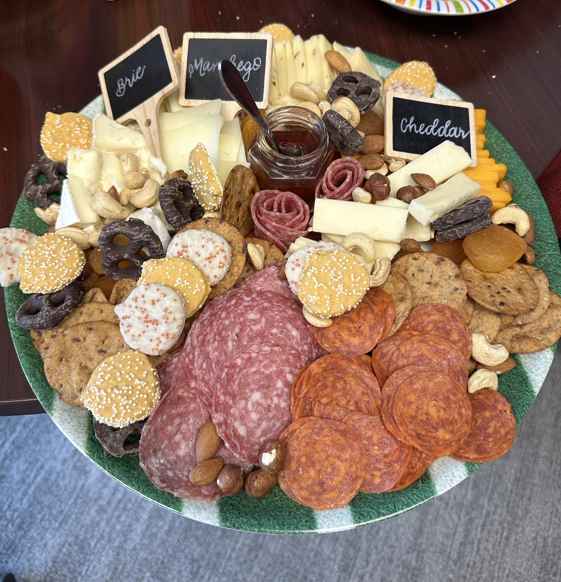 DeniseShafer23's tweet image. Our first New Teacher Committee meeting was collaborative and incredibly productive today! @AACPSRightStart #bettertogether #affinitymapping #BelongGrowSucceed #AACPSAwesome #buildcommunity #charcuteriealwayshelps