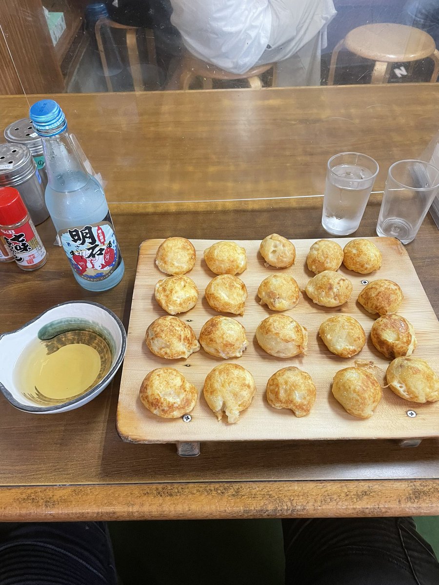 kmt_s17's tweet photo. @ikahenkoban 明石焼きのふなはちさん
めっちゃ美味しかったですよ👍 https://t.co/kT3aunaB87