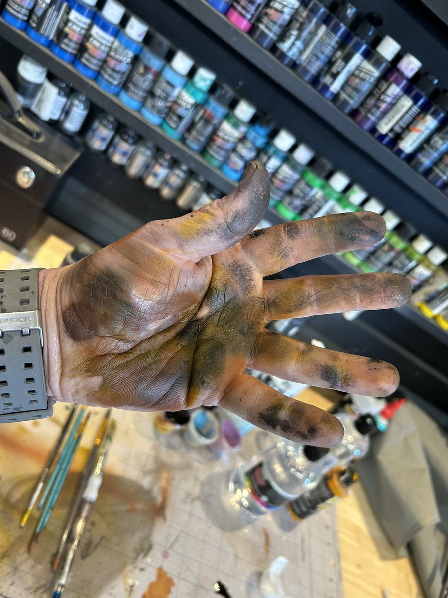 BlueHorse_STU's tweet photo. How do your hands look after a long day in the shop?
#createeverday #bespoke #StreetFighter https://t.co/MNAPGzwSze