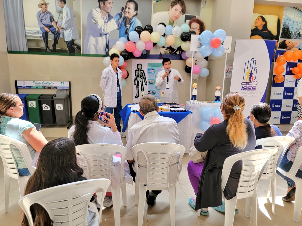 LosRiosIESS's tweet photo. #IESSatuServicio | En el marco de la conmemoración del Día Mundial de la Seguridad del Paciente, el Hospital General Quevedo coordinó una feria de 3 días que tiene como finalidad dar a conocer a los usuarios las prácticas de bioseguridad aplicadas en la atención hospitalaria. https://t.co/ineckO7OMd