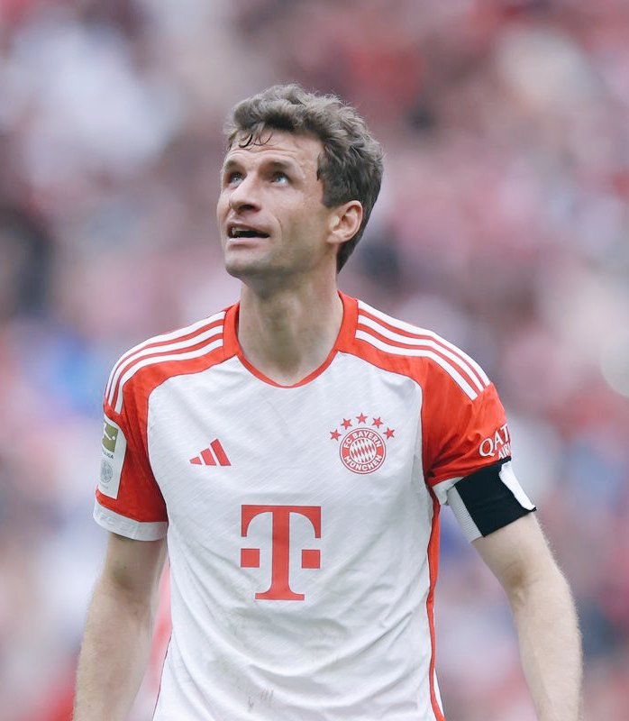 iMiaSanMia's tweet photo. Happy 34th birthday, Thomas Müller! 🎉🇩🇪 https://t.co/9rO8pvdn3c