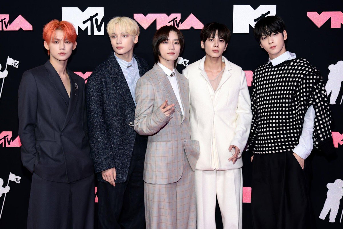 bighitaunt's tweet photo. #TXTatVMAs
TXT AT 2023 MTV VMAs
#TXTxDior TXT IN DIOR @Dior
#TOMORROW_X_TOGETHER         
@TXT_members #VMAs   #VMA https://t.co/q8yXpGT95j