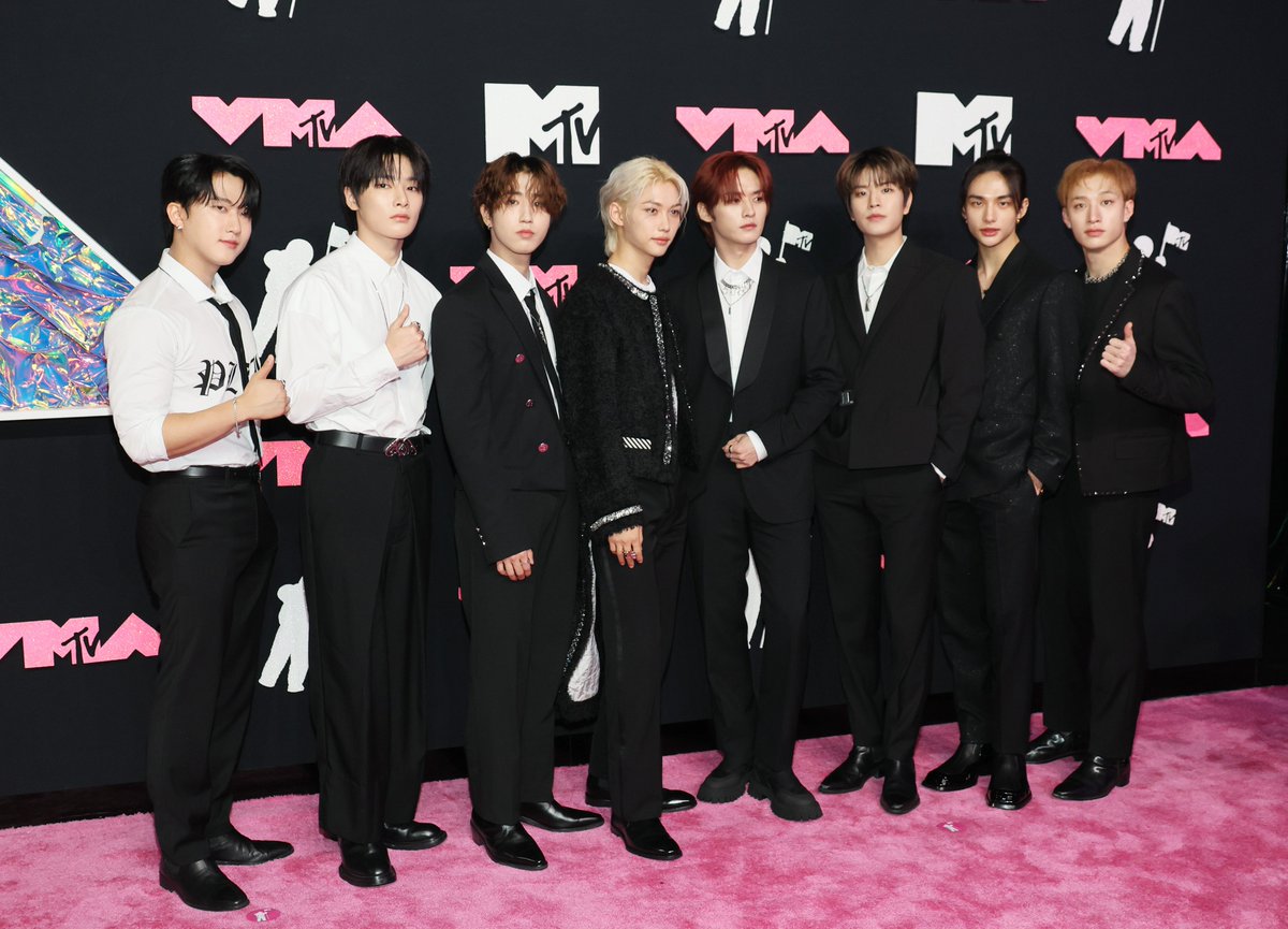 mtvasia's tweet photo. #realstraykids have ARRIVED on the #vma pink carpet and they look incredible 😍 https://t.co/a2a93q43i7