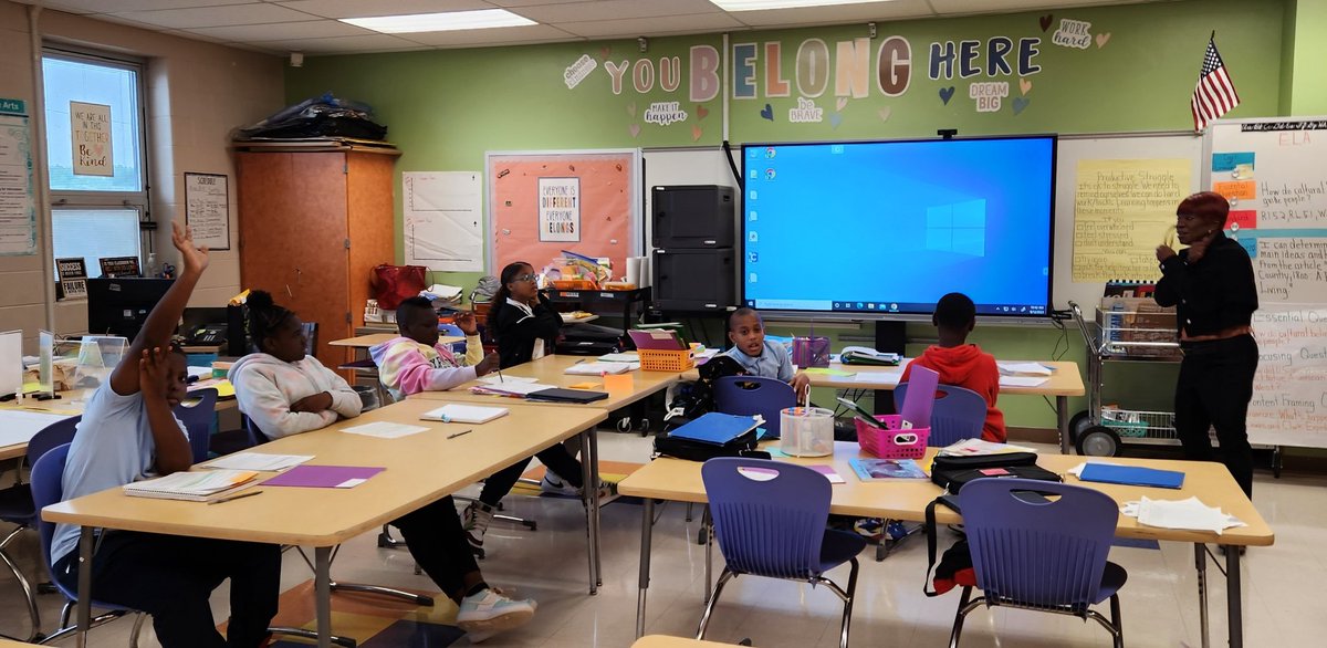principallearns's tweet photo. Great visits today w/ BM @wineberg400. Awesome instruction.High engagement. Rockdale & South Avondale were on fire! Looking forward to next month & our new @IamCPS #BoardroomtoClassroom #SuperintendentLedWalkthroughs
#PathwaystoProgress #NavigatingExcellence
#WeAreCPS https://t.co/7a7HK5z5Ma