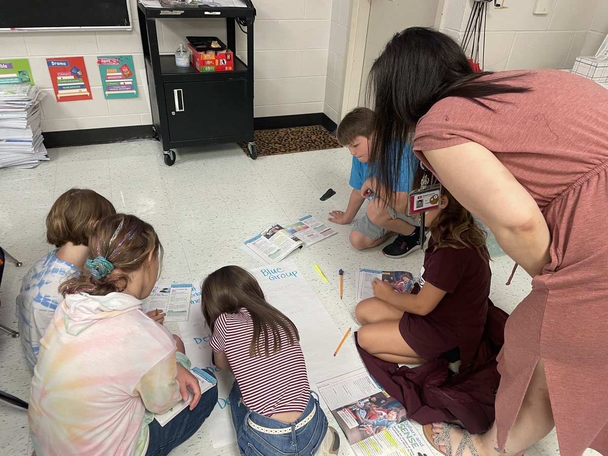ford_kford's tweet photo. 4th grade in the house ⁦@EllendaleSchool⁩! Differentiation was amazing! #NoPlaceIdRatherB https://t.co/IDgwMW41oW