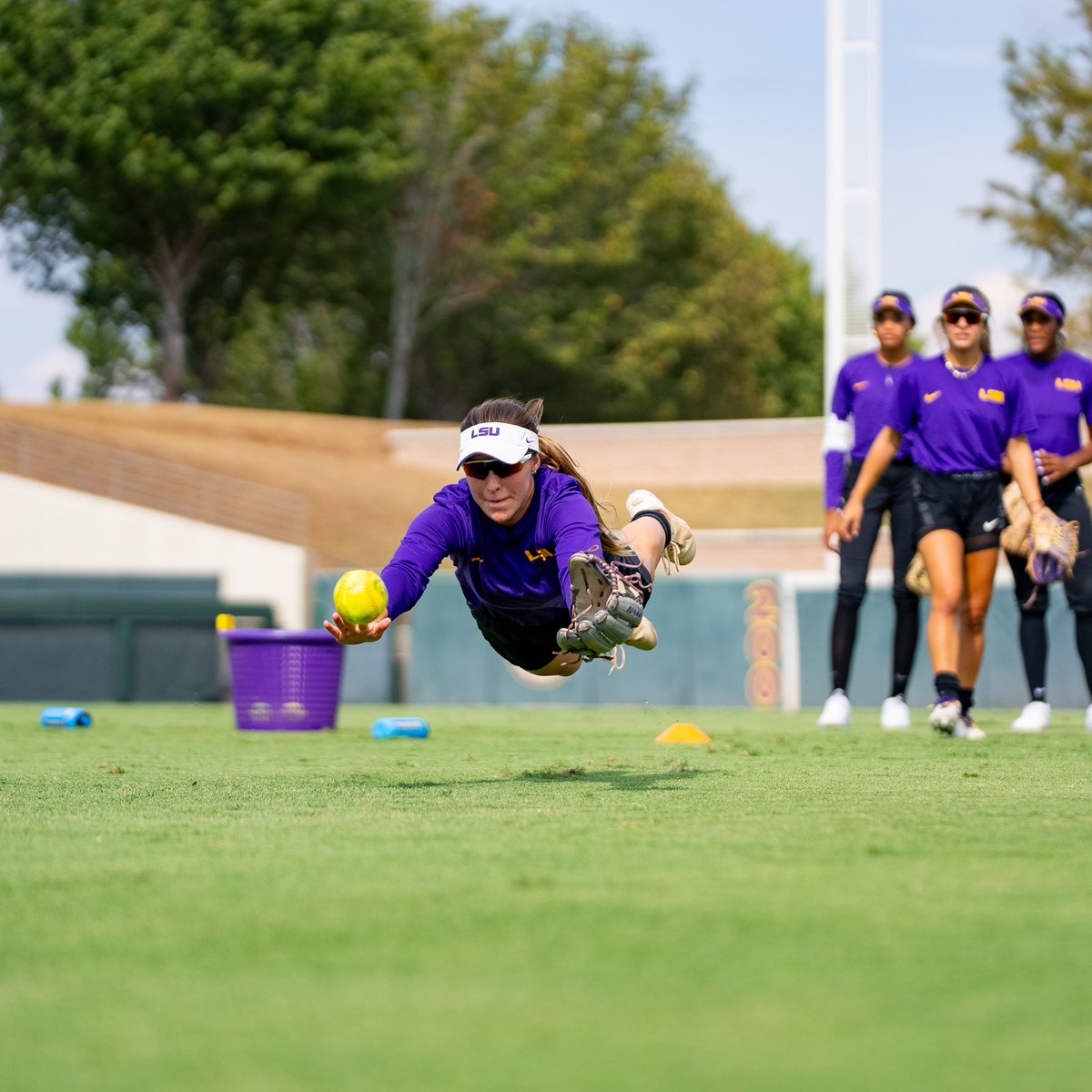 NCAASoftball's tweet photo. Diving into fall ball 🫡

#NCAASoftball x 📸 @LSUsoftball 
https://t.co/vvHaluHreS