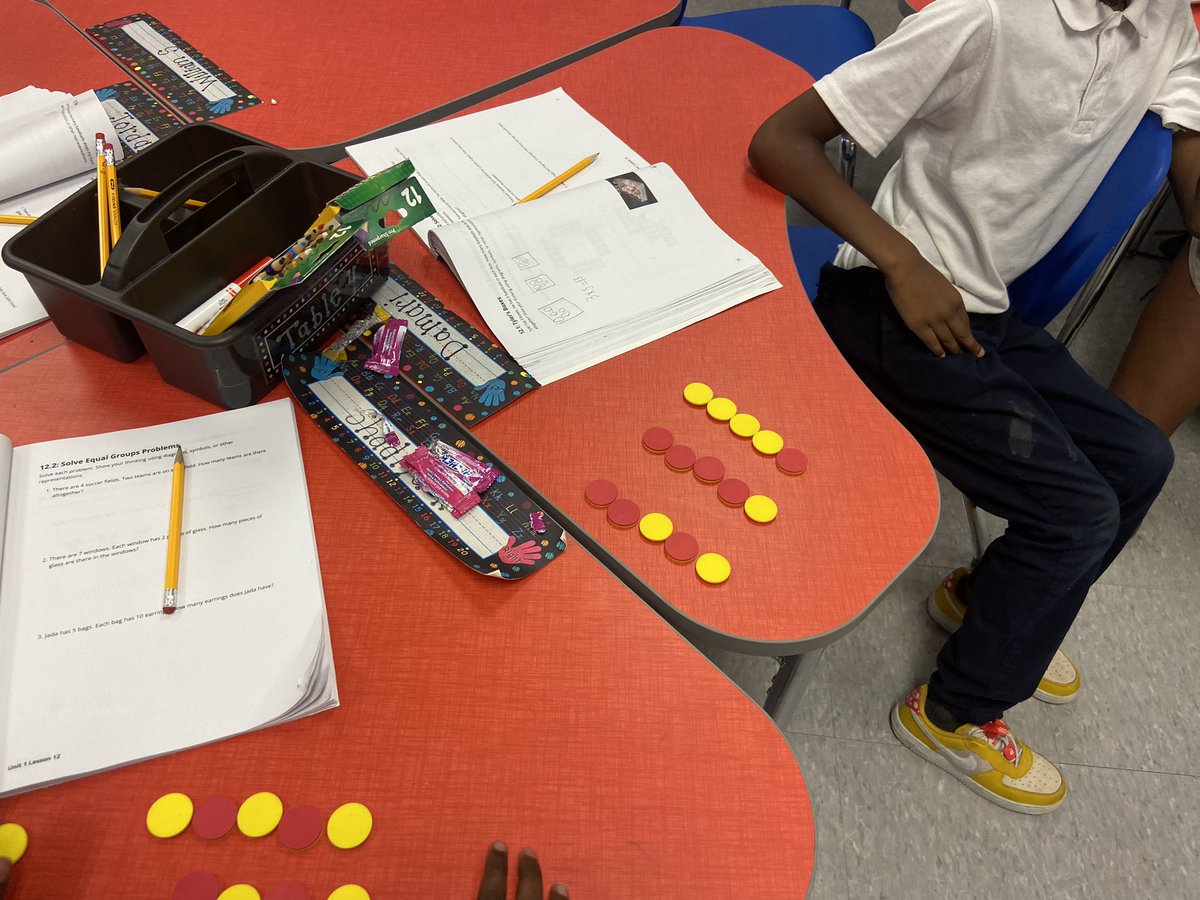 KearrraT's tweet photo. Multiplication is what’s popping in third grade @McFerranKY!! Students are representing multiplication using equal groups! 🥰

@LDJones01 https://t.co/4IqXKJRmkb