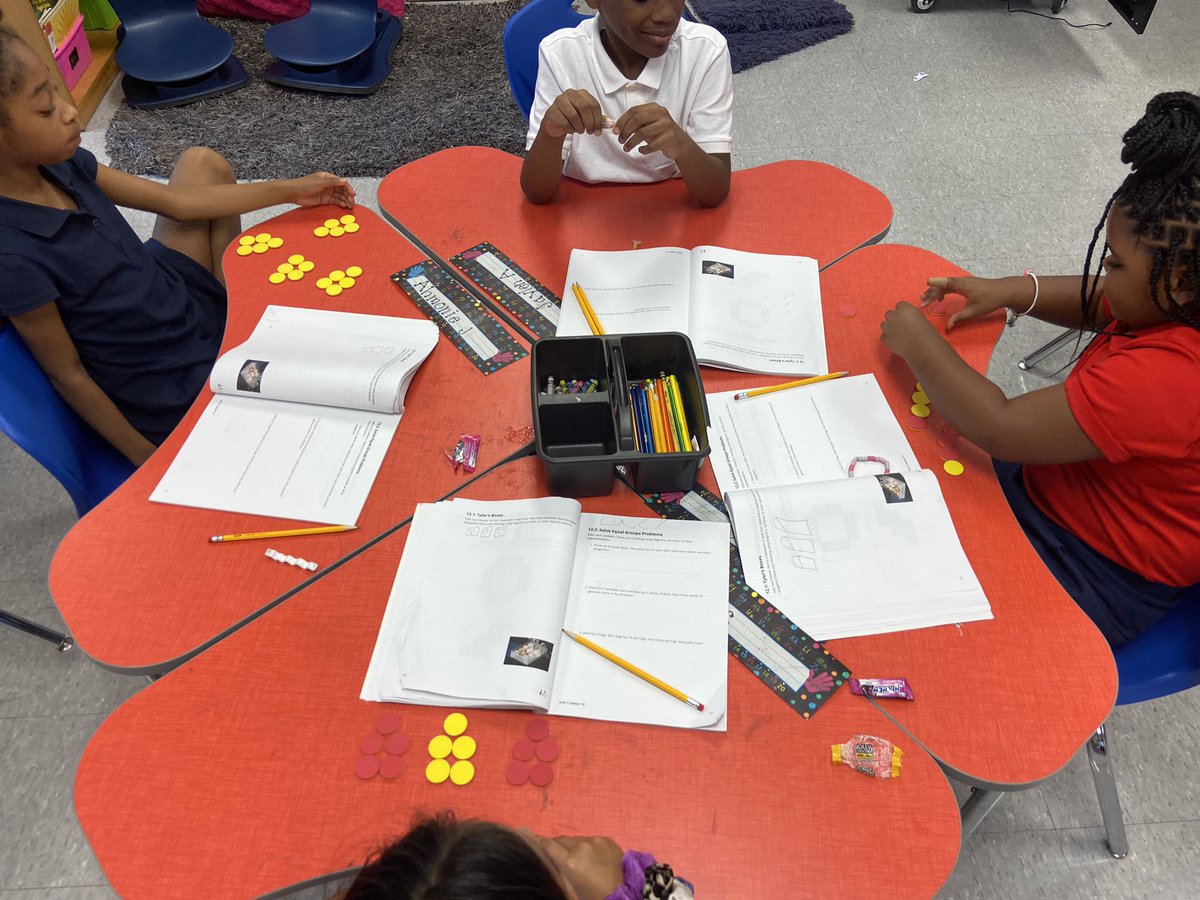 Multiplication is what’s popping in third grade <a href="/McFerranKY/">@McFerranKY</a>!! Students are representing multiplication using equal groups! 🥰

<a href="/LDJones01/">LaKeasha Jones</a>