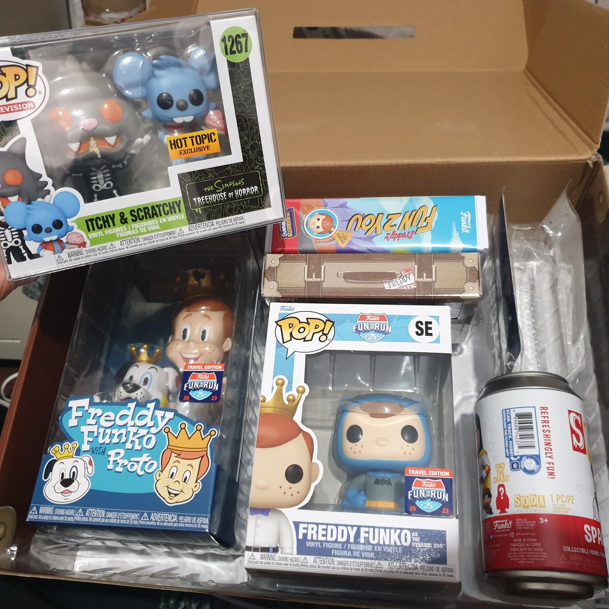 Meowth_King's tweet photo. funko community is incrdible. I was late to the party, joined last year but from left to right... @bxskullz @TheFunkoBros @MasalovesPOP @tdragons345 all with these free drop offs has been beyond words. Only one I bought was smores but he was so hard to get here. THANK YOU https://t.co/xXOoqvMYqg