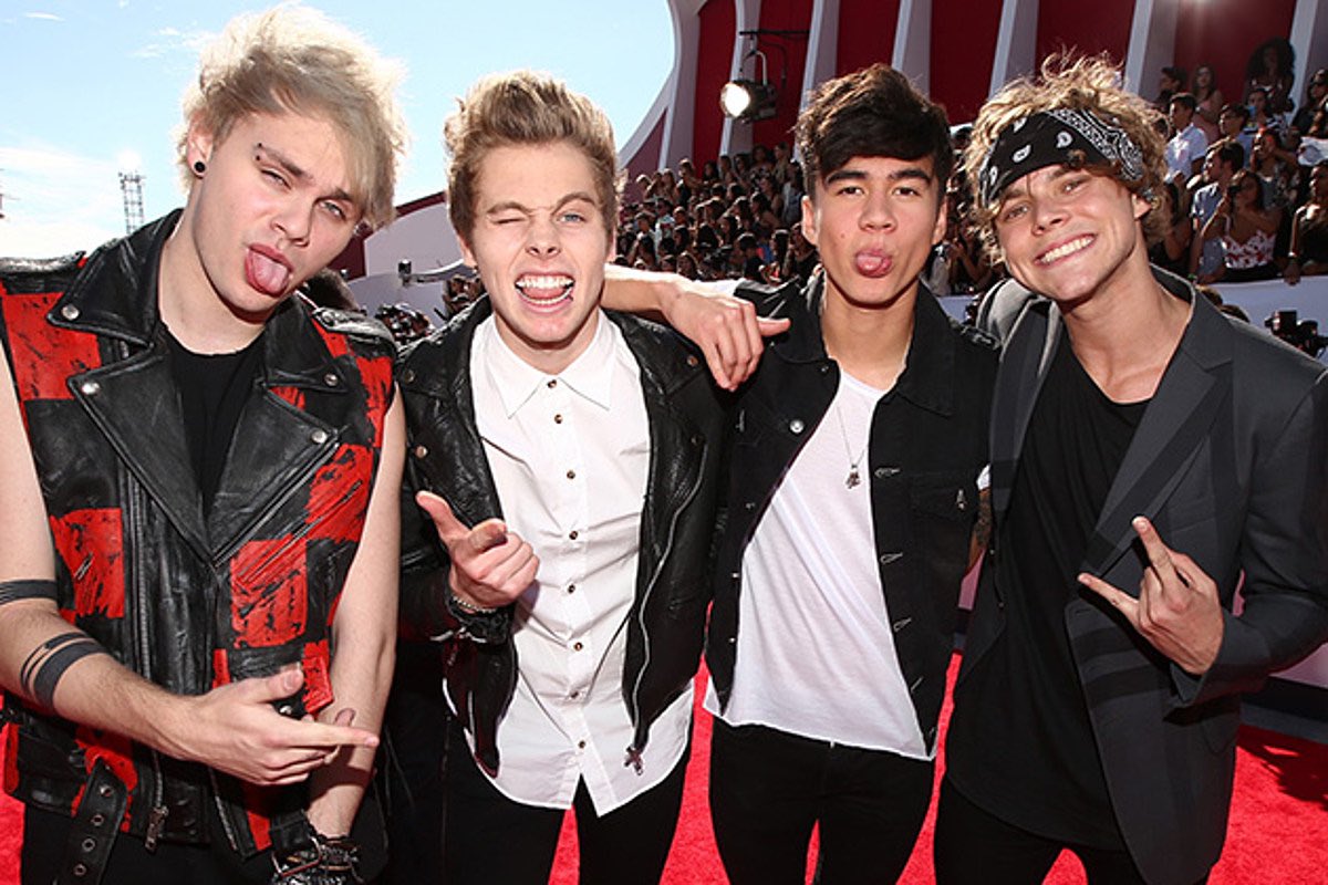 LoverofMotion's tweet photo. 5 SECONDS OF SUMMER HAS ARRIVED AT THE VMAS https://t.co/RU4sieMMrT