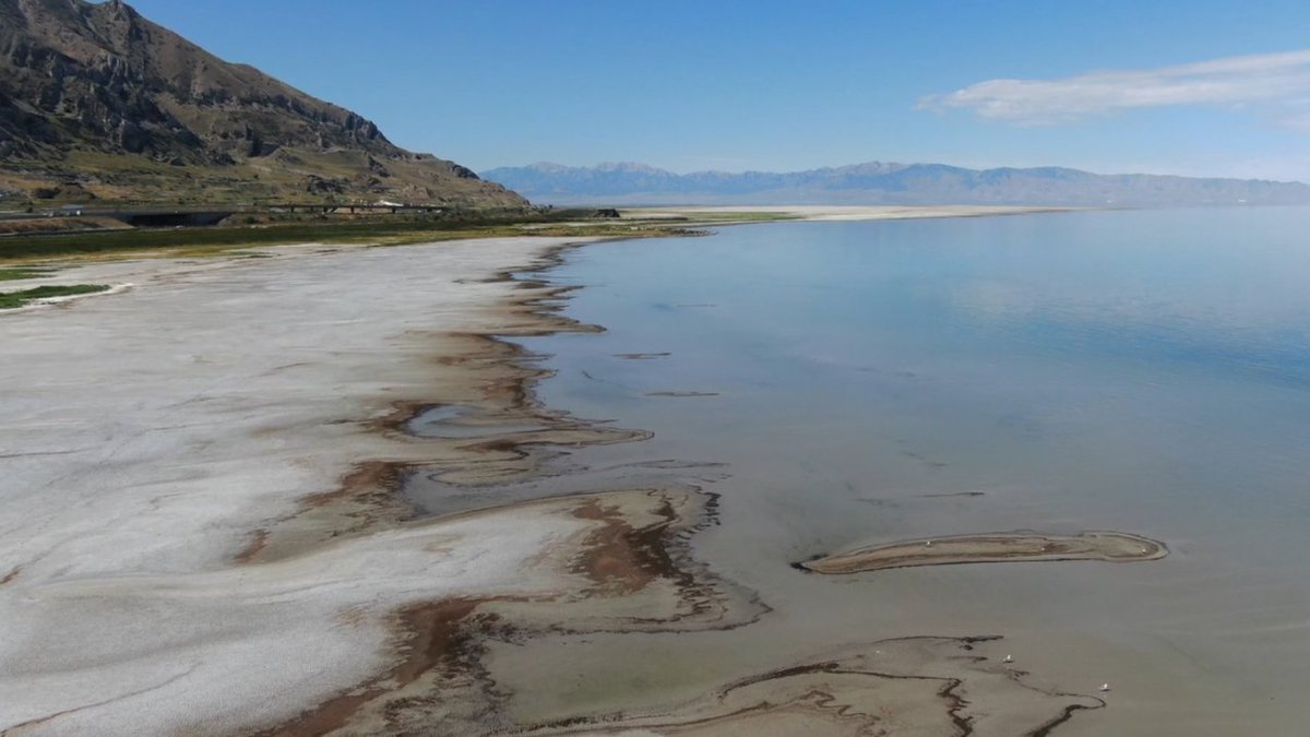 GlobeSLCC's tweet photo. Lawsuit filed against Utah demanding action to save the Great Salt Lake https://t.co/uwwWYQRvvx https://t.co/qXWq55tFHz