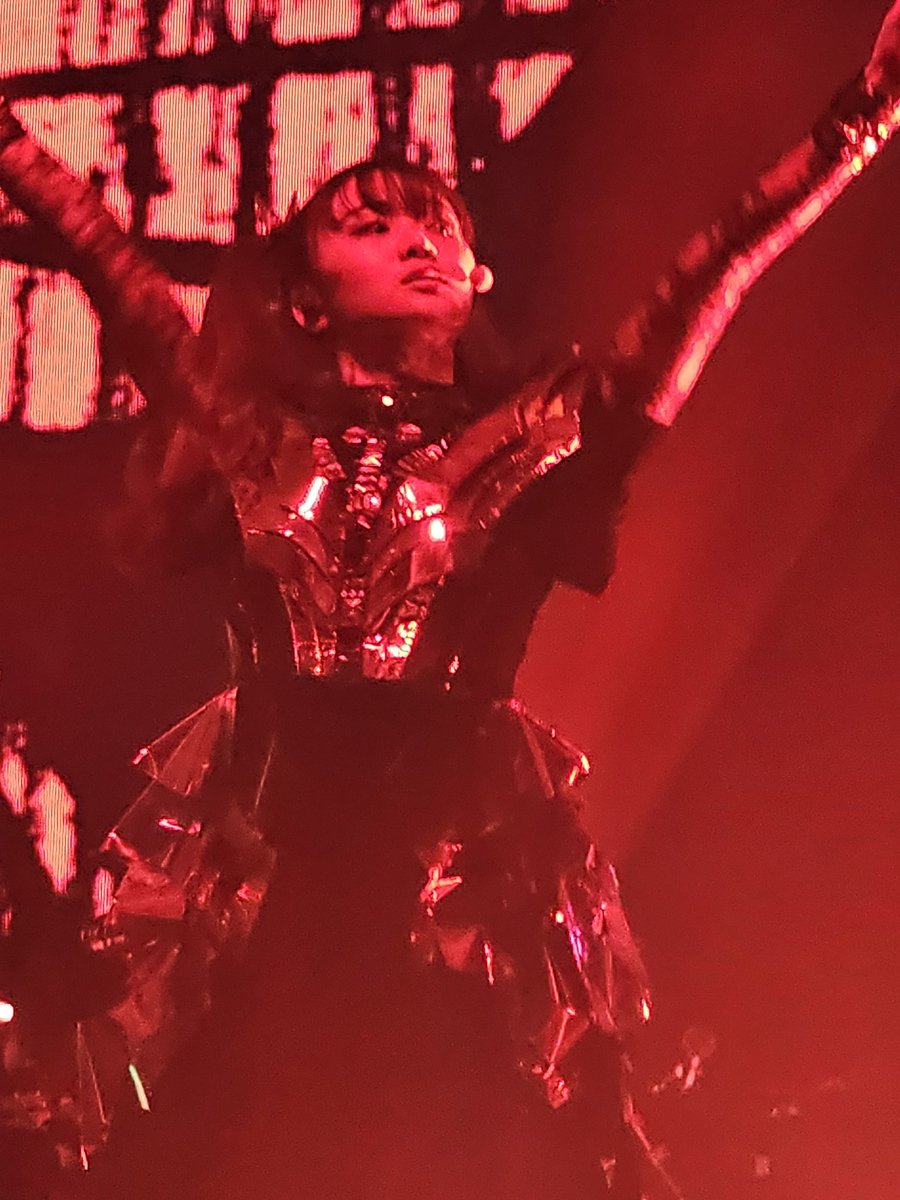 jmerchant427's tweet photo. #Babykloktour #Babyklok #Babymetal #RMU #MoonTWP https://t.co/QJx8EJa87U