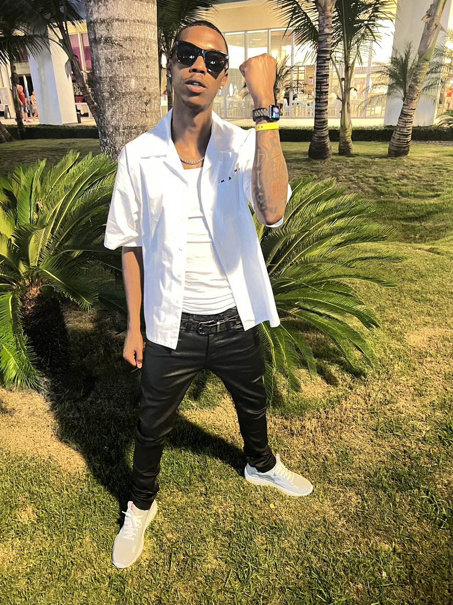 2tonee__'s tweet photo. 25 ♍️🤲🏿 https://t.co/VOP6qELx6Y