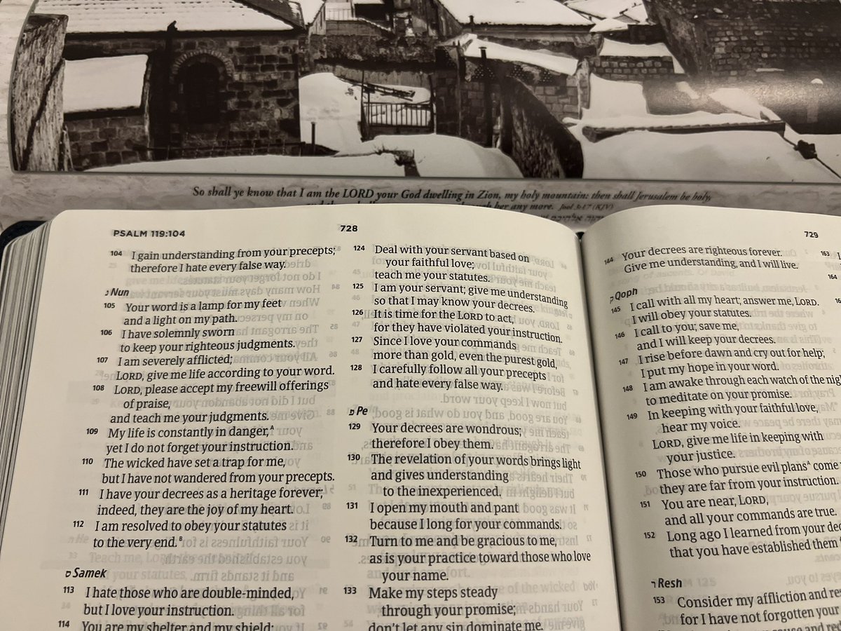 We will convince our hearts that the word of God is better than gold when we begin to declare “NO, I AM NOT REACHING OUT FOR GOLD BUT FOR THE WORD📖📖
threads.net/@britainarise/…