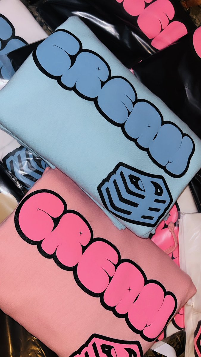 Ride4Blackk's tweet photo. Taking 6 more pre-orders on puff print CREAM hoodies 🎲$60 | all hoodies come with a free tee shirt 📲 | DM me or the @RollTheDice4L page to order https://t.co/uXJJ0Tpunl