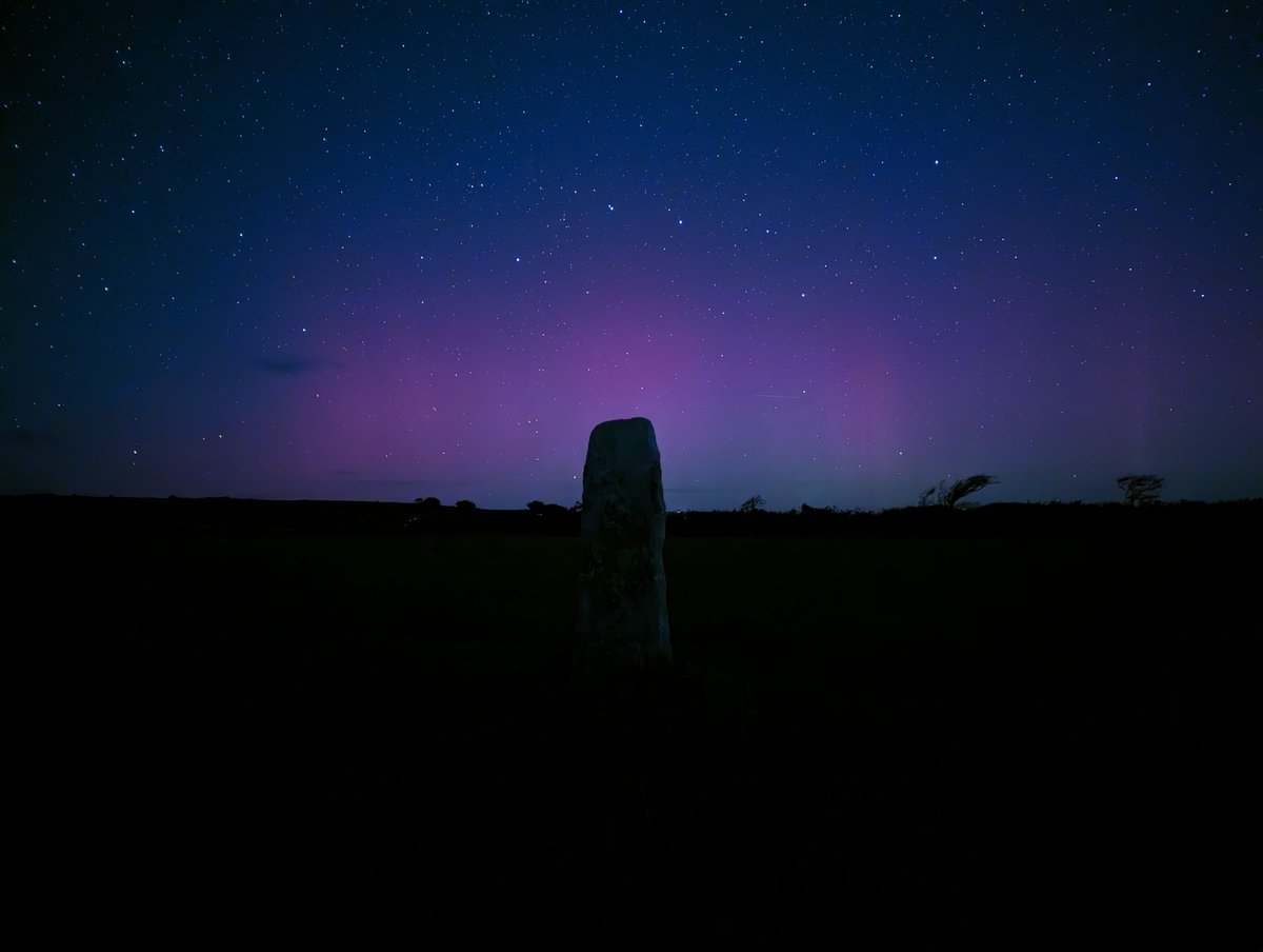 Official_WXUK's tweet photo. Fantastic display of the northern lights here in Cornwall tonight 😍👌 https://t.co/NkNtYEZd7b