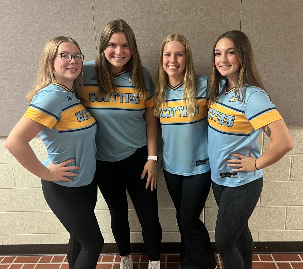 Our Lady Scotties are lookin’ spiffy 📸