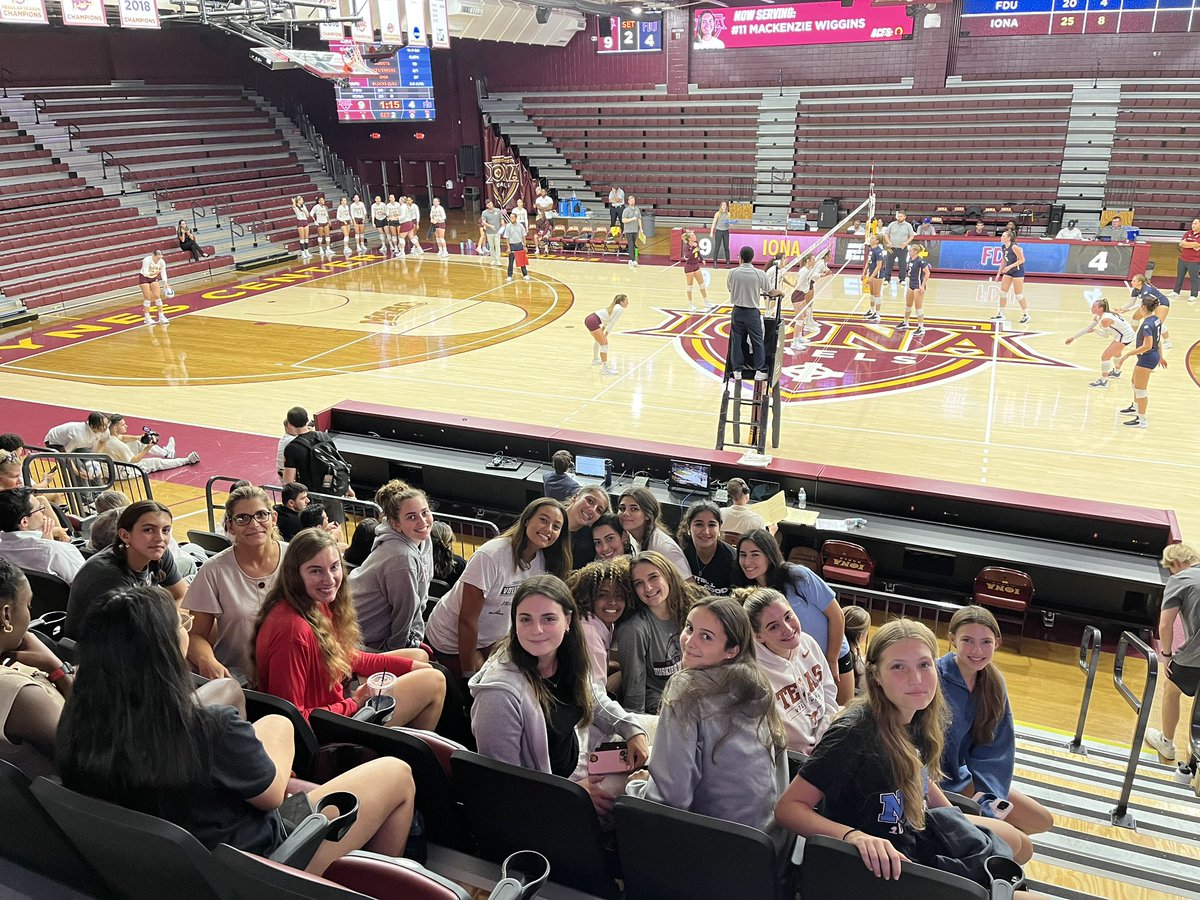 Harrison Volleyball supporting <a href="/IonaVolleyball/">Iona Volleyball</a> !!!