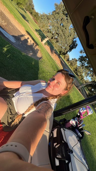 Two good golf days this week ⛳️🏌️&zwj;♀️ https://t.co/S0L3bb5K22<a href="/tag/aiyearbook"class="tags"><span>#aiyearbook</span></a>