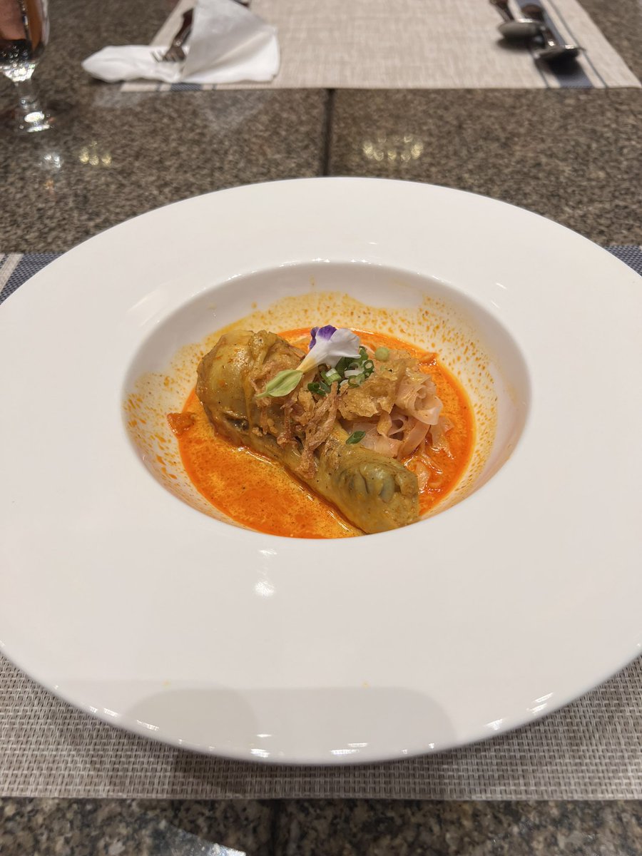 KunakornAt's tweet photo. A big shoutout to the Federation of Thai Chefs and iron chef contestant for providing this exquisite 6 courses welcome dinner for our mission. #endstroke #gravitymission #khaosoi #mangostickyrice https://t.co/mpjyX4JbZp