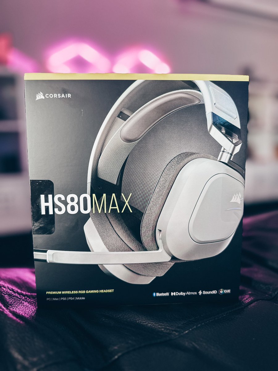 alexkroppmedia's tweet photo. Look at what just arrived from @CORSAIRANZ
Super excited to be checking out the HS80Max over the next couple of weeks.
Unboxing Coming soon and will be giving my thoughts on stream So keep an 👁️ out. #HS80max #ad https://t.co/PGMjDATEOt