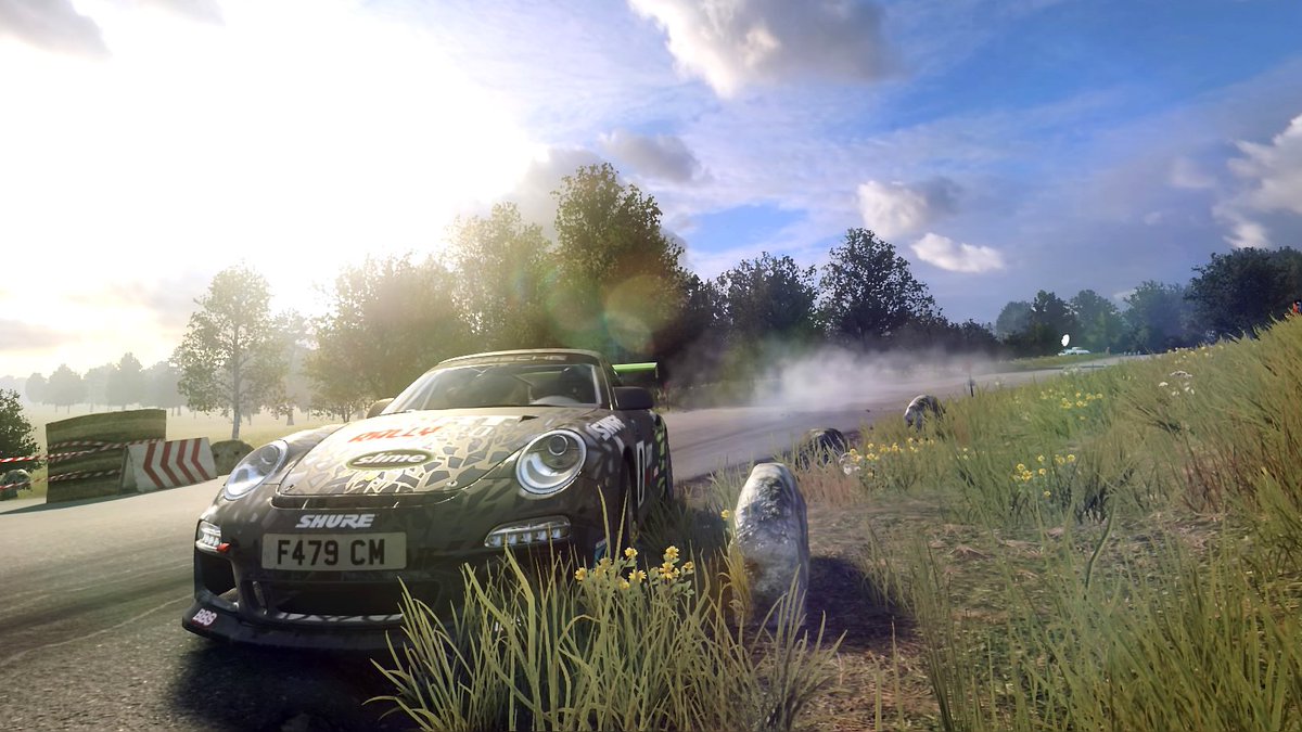 🇩🇪 PORSCHE SPRINT CUP 🇩🇪

Segunda victoria consecutiva para Gastón Delerba en tierras germanas. El piloto argentino no dio opción a sus rivales, parando el crono en 2:19,3

Segundo clasificado, el tinerfeño Reinaldo Marrero con 2:21,9 y cerrando el podium; Berto Gende con 2:23,1