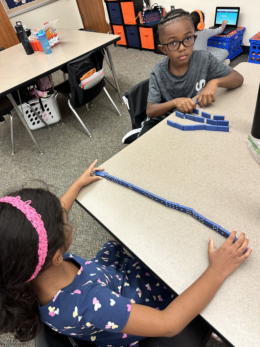 MCorley_ASE's tweet image. Domino fun at math stations this week. @HumbleISD_ASE @RRobinson_ASE #dominomatch #dominoaddition