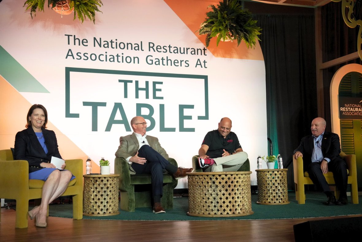 WeRRestaurants's tweet photo. President and CEO Michelle Korsmo talked about the 4 forces shaping the industry with leading industry CEOs today @ #TheTable2023. It was a great discussion with Taste Buds Management CEO Paul Hutson, @CraveworthyUS CEO Gregg Majewski, & @FreddysUSA Co-Founder Scott Redler. https://t.co/9VOzXXcjQW